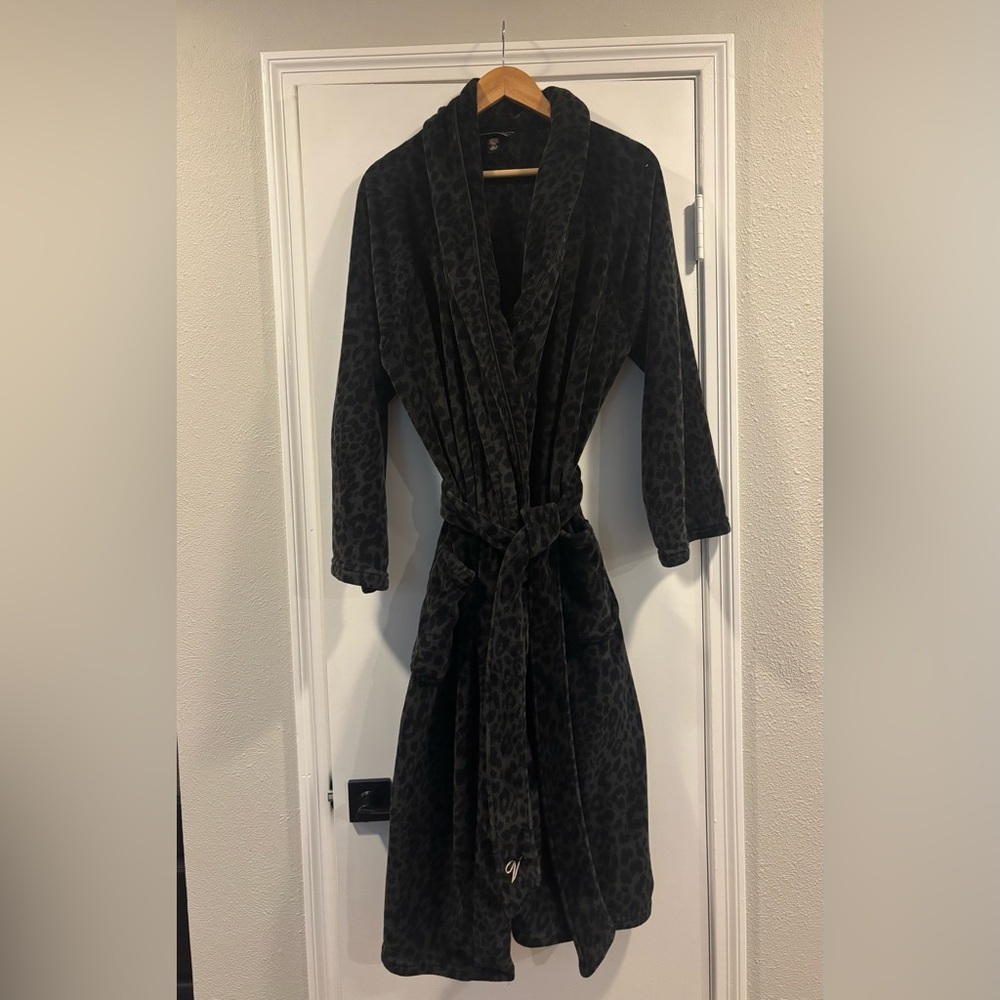 Victoria's Secret Dark Leopard Print Robe